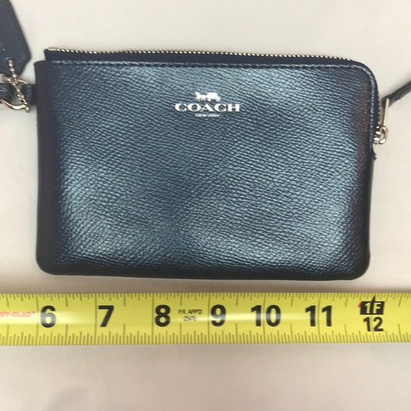 Coach Women's Wristlet Purse Leather Zipper Blue - Picture 5 of 8